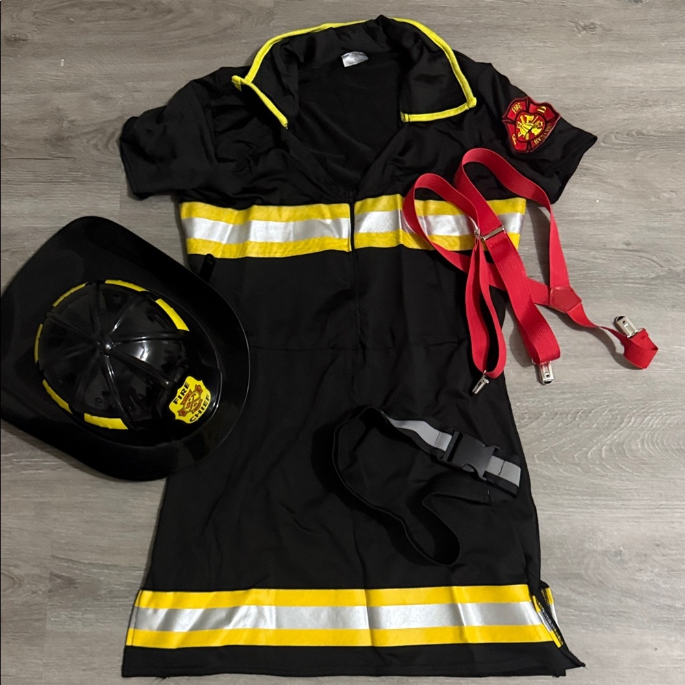 Spirit Sexy Firefighter Costume Set Blazing Babe Fire Woman Adult 8-10 Medium